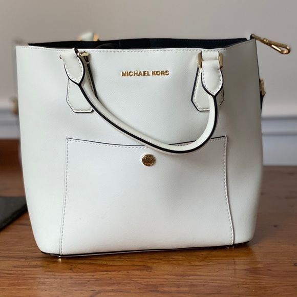 Michael Kors Handbags - Michael Kors White Handbag